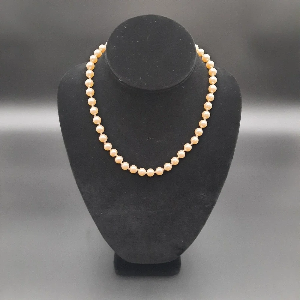 Vintage Faux Pearl Necklace with Goldtone Flower Clasp and Pink‎ Rhinestone
